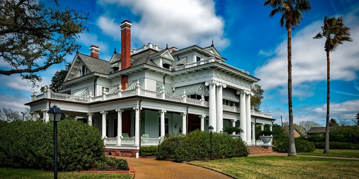 Estate Planning Checklist for the Documents to Put Your Affairs in Order